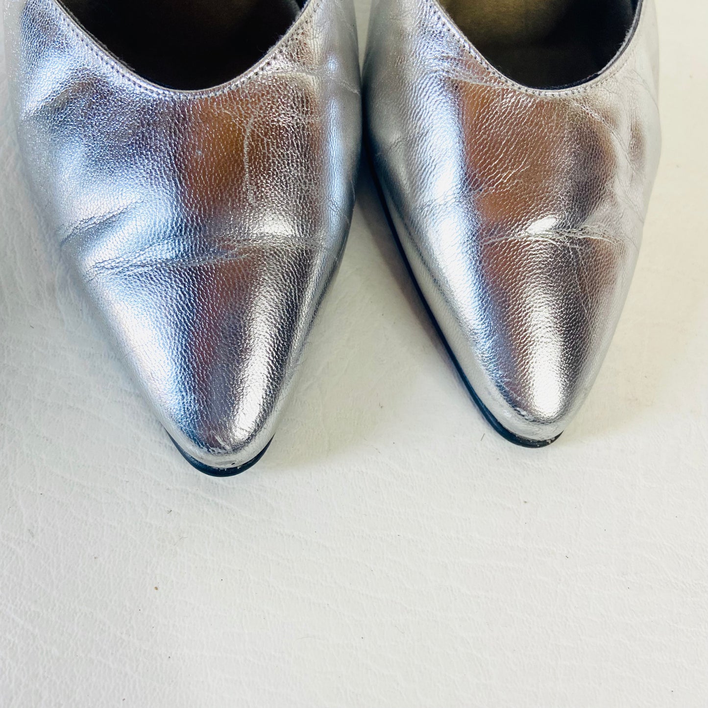 Bally |  Silver Metallic Leather High Heel Stiletto Court Shoes | Vintage 1980s | Disco Glam | Size 5 (38)