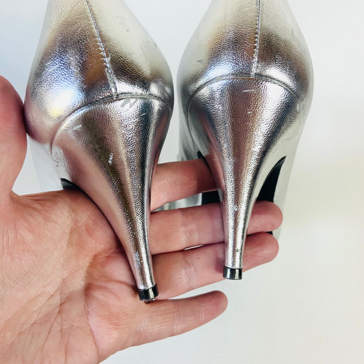 Bally |  Silver Metallic Leather High Heel Stiletto Court Shoes | Vintage 1980s | Disco Glam | Size 5 (38)