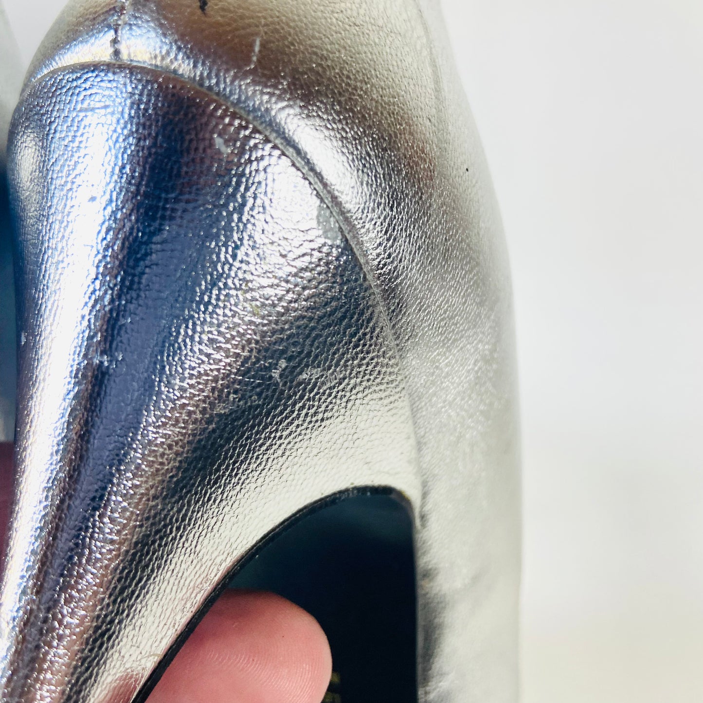Bally |  Silver Metallic Leather High Heel Stiletto Court Shoes | Vintage 1980s | Disco Glam | Size 5 (38)