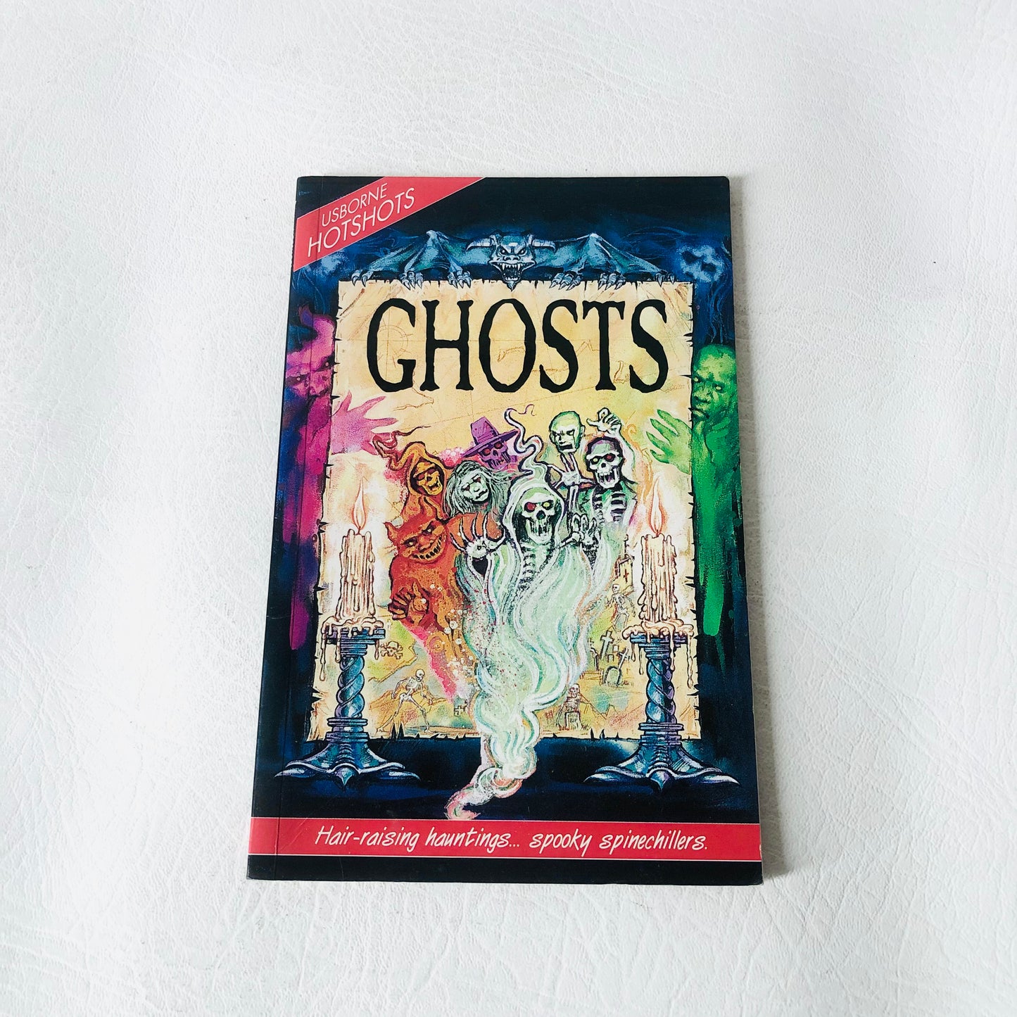 Ghosts (Usborne Hotshots), By Caroline Young Paperback Vintage 1996 Book Retro