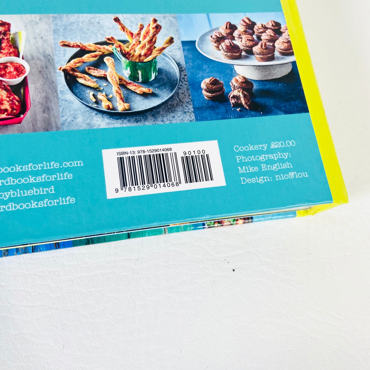 Pinch of Nom | 100 Slimming Home Style Recipes | Kay Featherstone Kate Allinson |Hardback Cookbook 2019