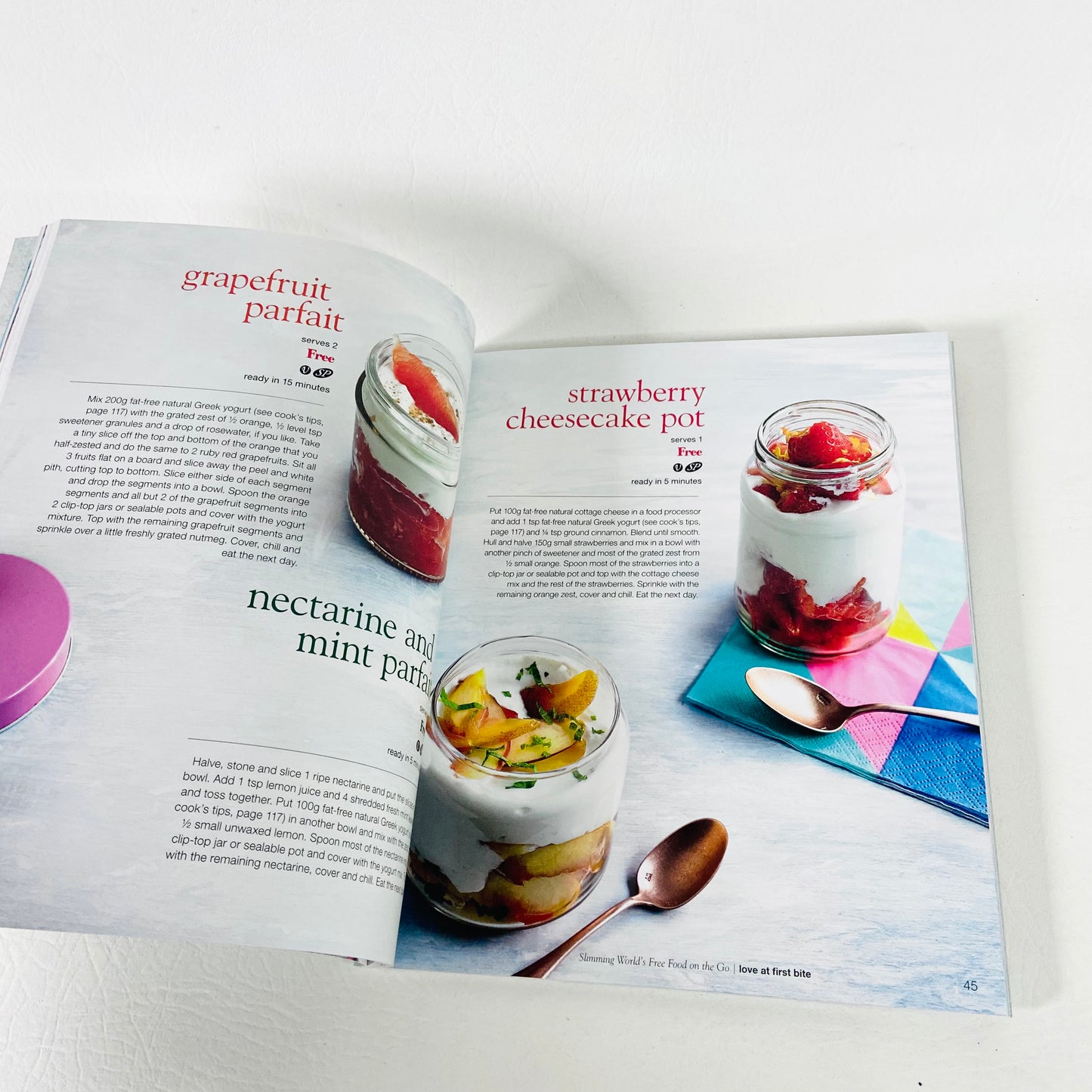 Slimming World's Free Food On The Go | Over 60 Take Anywhere Meals | Official Cookbook | Dieting | Paperback