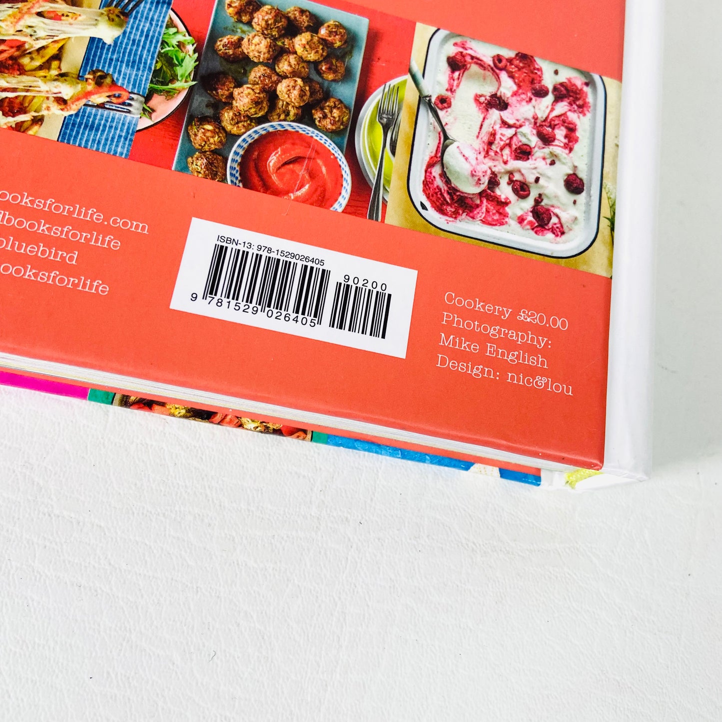 Pinch of Nom | Everyday Light 100 Slimming Recipes | Kay Featherstone Kate Allinson | Hardback Cookbook