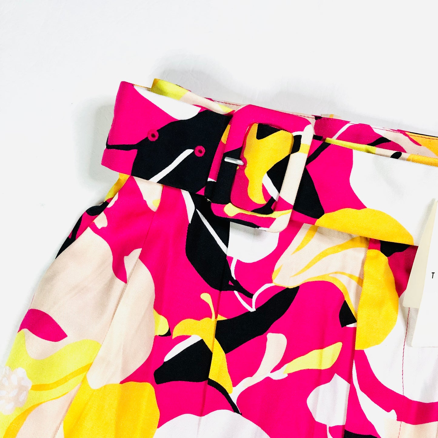 Ted Baker Thiana Belted Floral Print Shorts Pink & Yellow Size 0 (UK 6-8) NEW