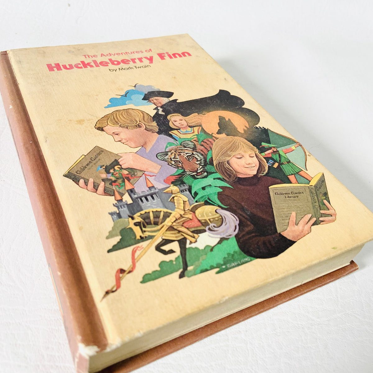 The Adventures of Huckleberry Finn | Mark Twain  | Vintage 1979 | Children’s Classics Library | Hardback