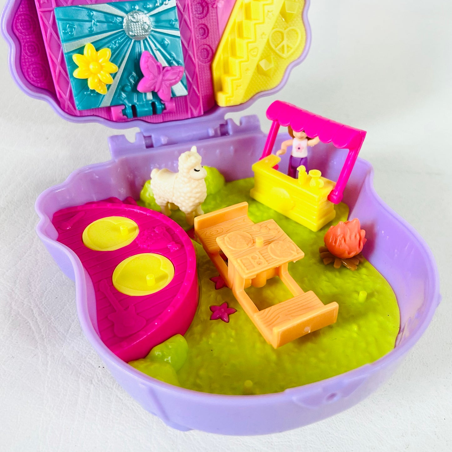 Polly Pocket | Camp Adventure Llama Compact | Playset With Figures & Accessories | 60% Complete