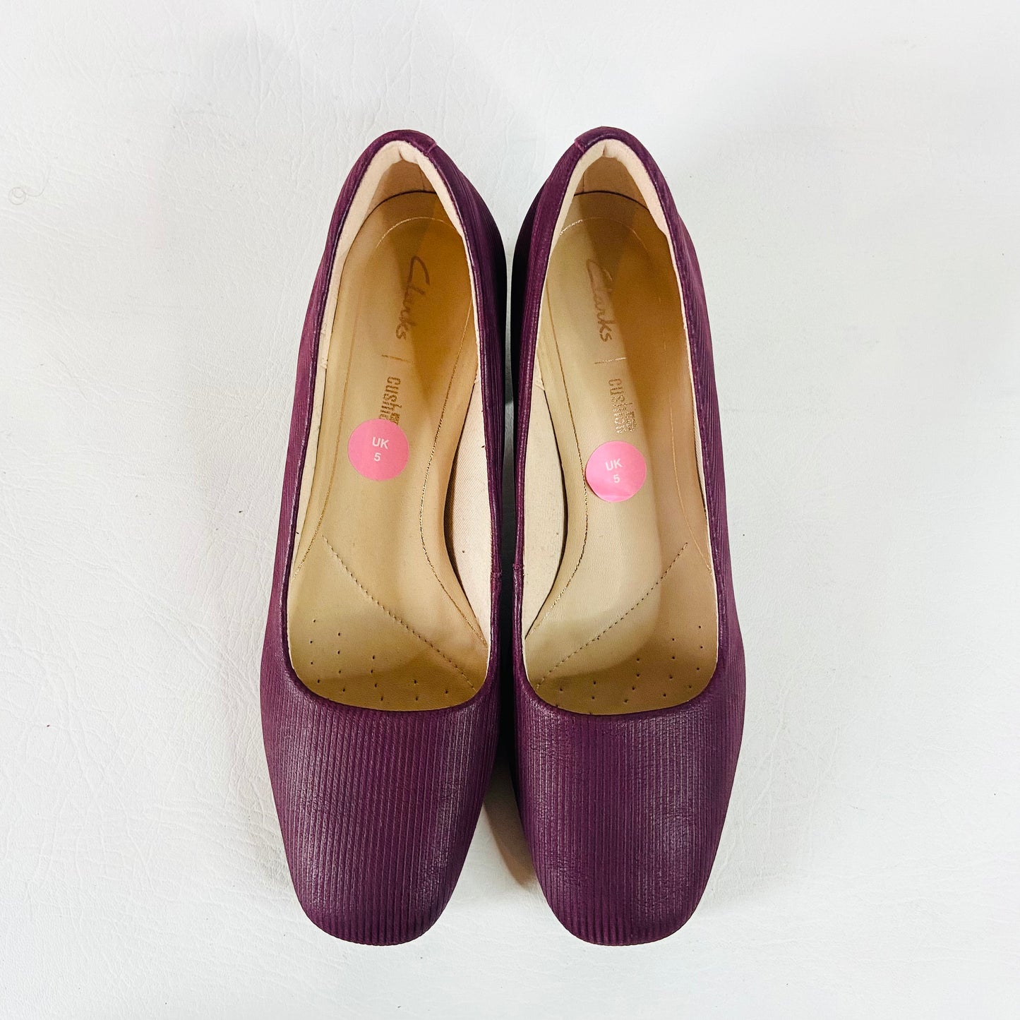 Clarks | Leather | Sheer Rose Burgundy Intrest | Court Shoes | Block Heel | Size 5D (38) | Like New