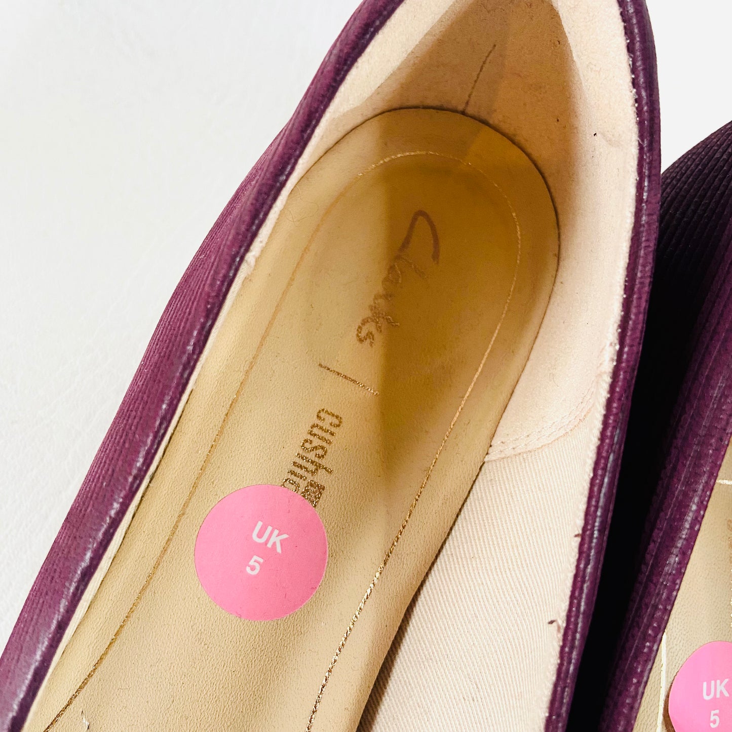 Clarks | Leather | Sheer Rose Burgundy Intrest | Court Shoes | Block Heel | Size 5D (38) | Like New