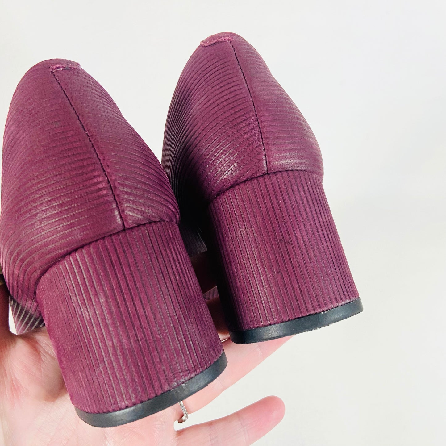 Clarks | Leather | Sheer Rose Burgundy Intrest | Court Shoes | Block Heel | Size 5D (38) | Like New