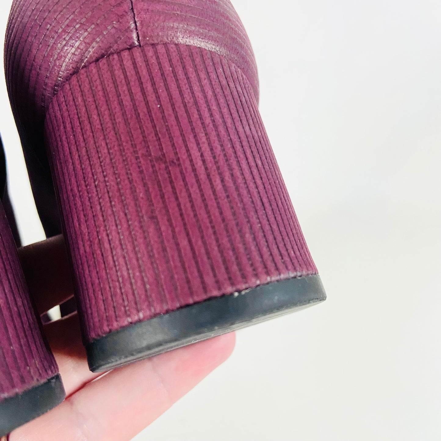 Clarks | Leather | Sheer Rose Burgundy Intrest | Court Shoes | Block Heel | Size 5D (38) | Like New