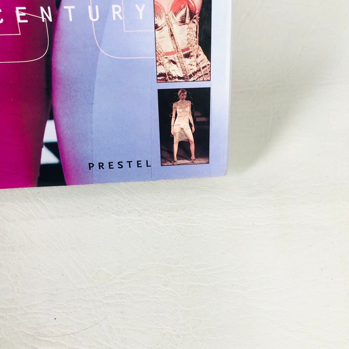 Icons of Fashion: The Twentieth Century Gerda Buxbaum (1999, Hardcover) Prestel