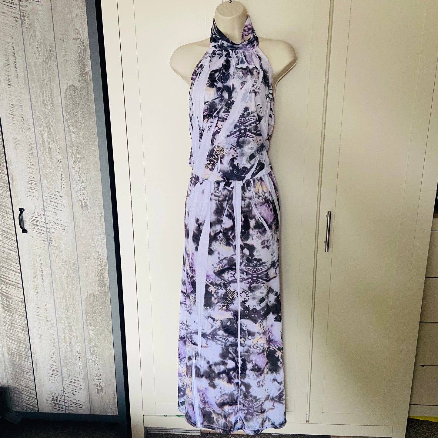 New York Laundry | Grey Lilac | Halterneck Backless Graphic Print Maxi Dress | Size S/M