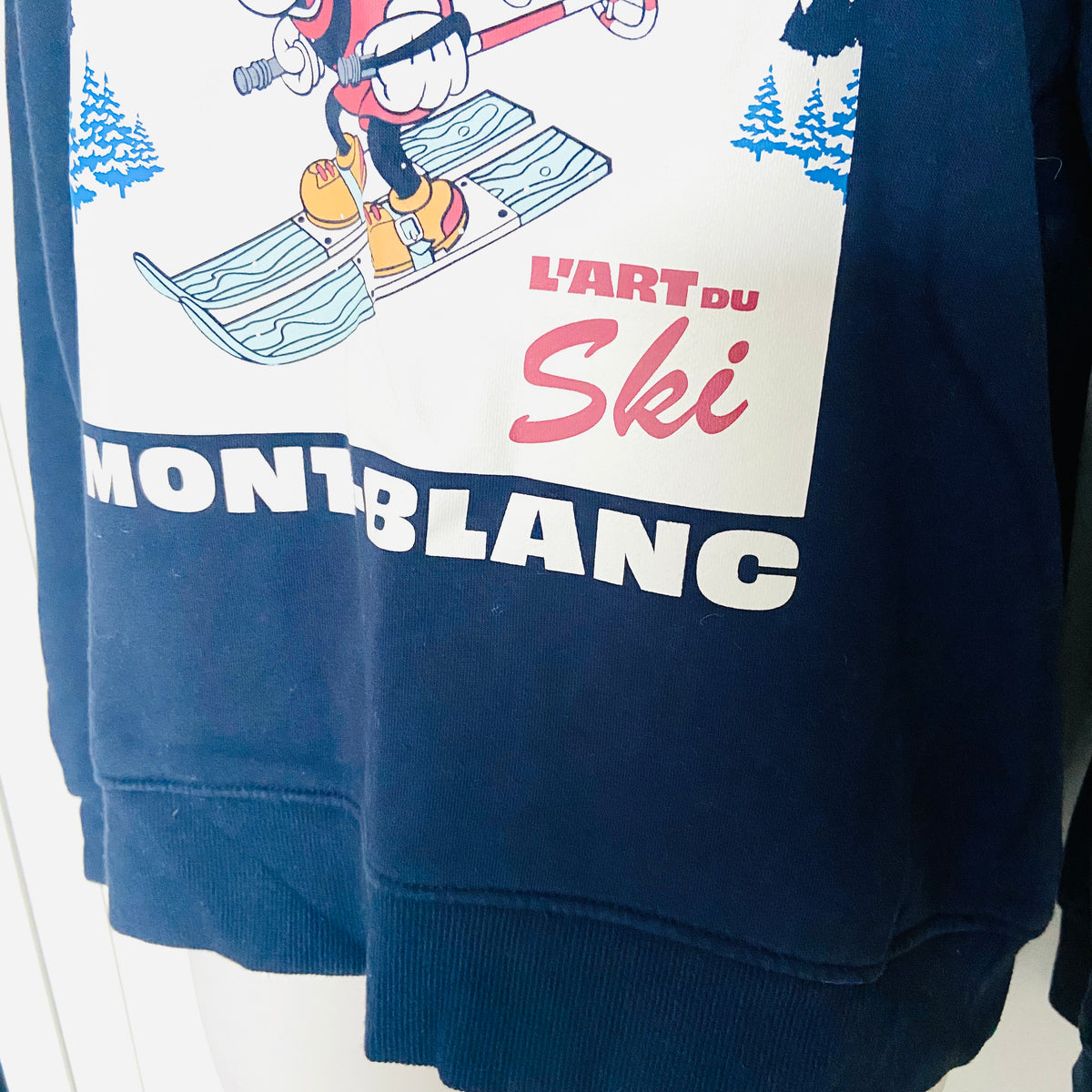 Disney X H&M | Navy Blue | Mickey Mouse | Graphic Chamonix Ski Print | Ladies Sweatshirt Jumper | Size Small