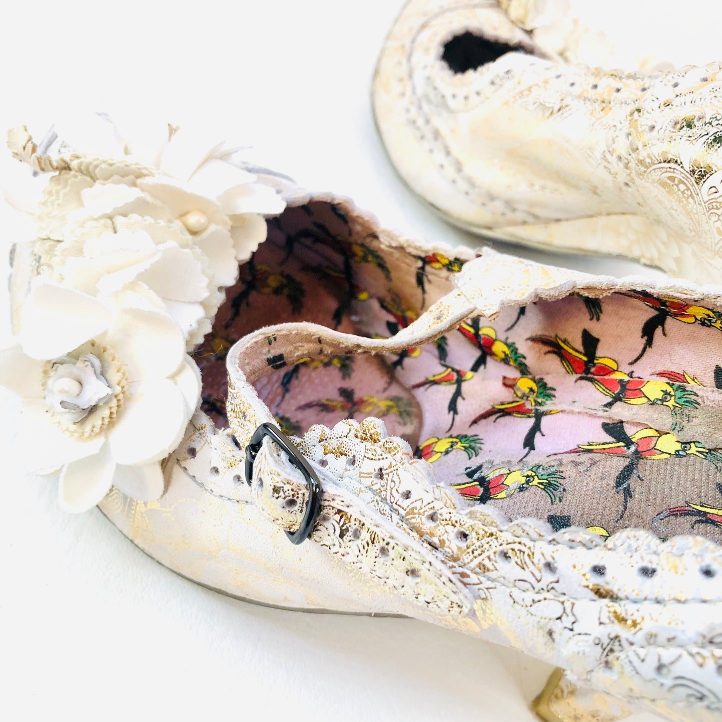 Irregular Choice Cortesan Floral Bar Wedding Court Shoes UK 8 White & Gold Heels