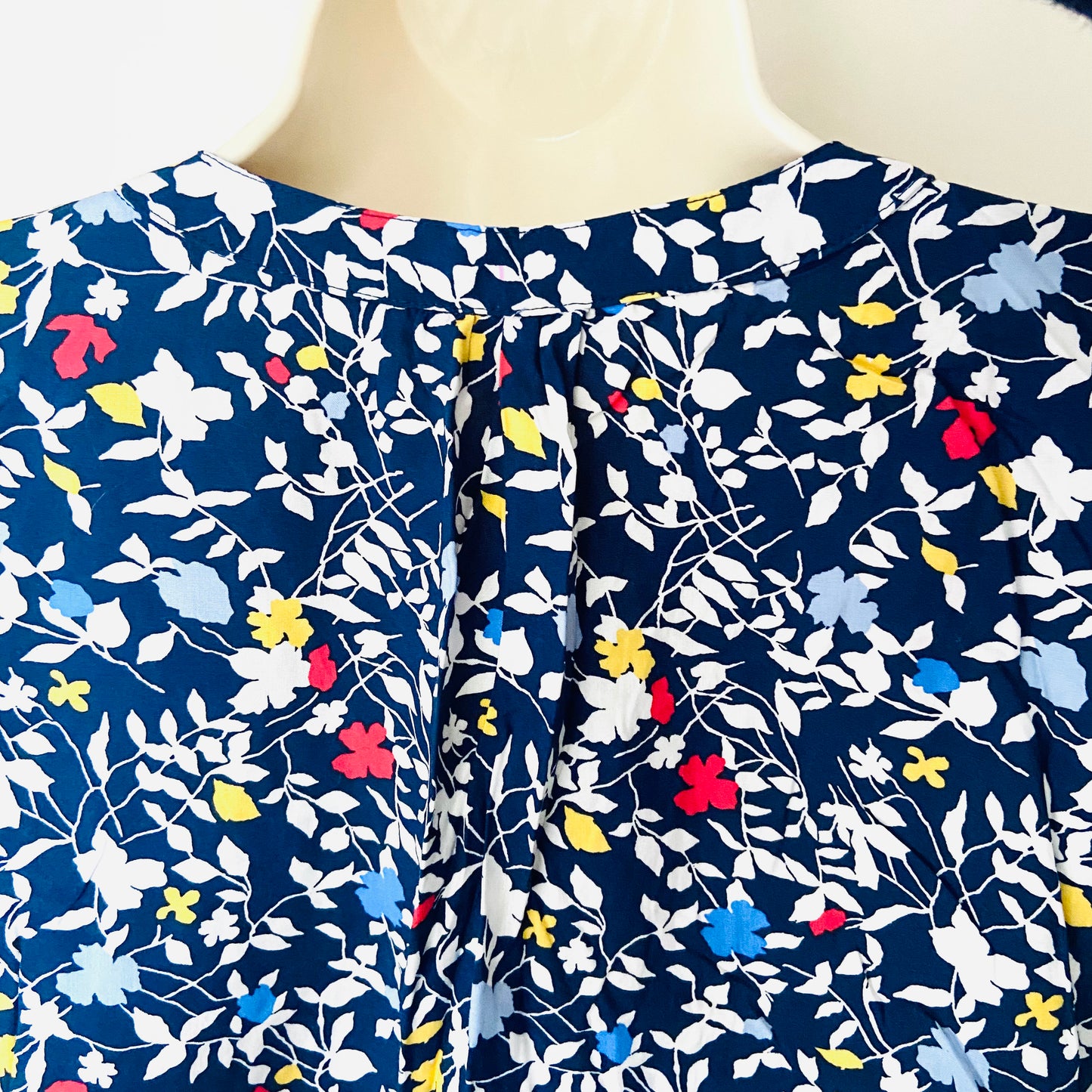 Crew Clothing Company | Navy Blue | Ladies Floral Blouse Top | V-Neck Tie Cuff | Size 12