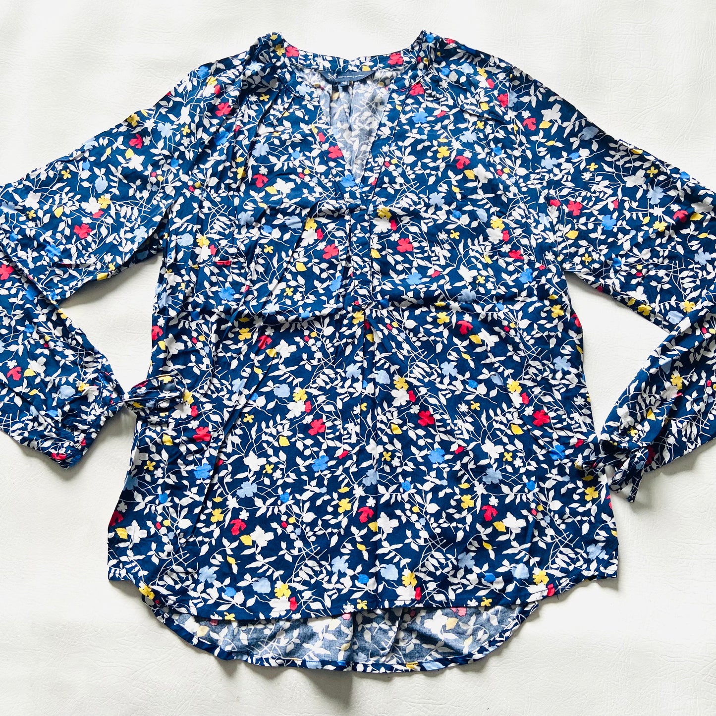 Crew Clothing Company | Navy Blue | Ladies Floral Blouse Top | V-Neck Tie Cuff | Size 12