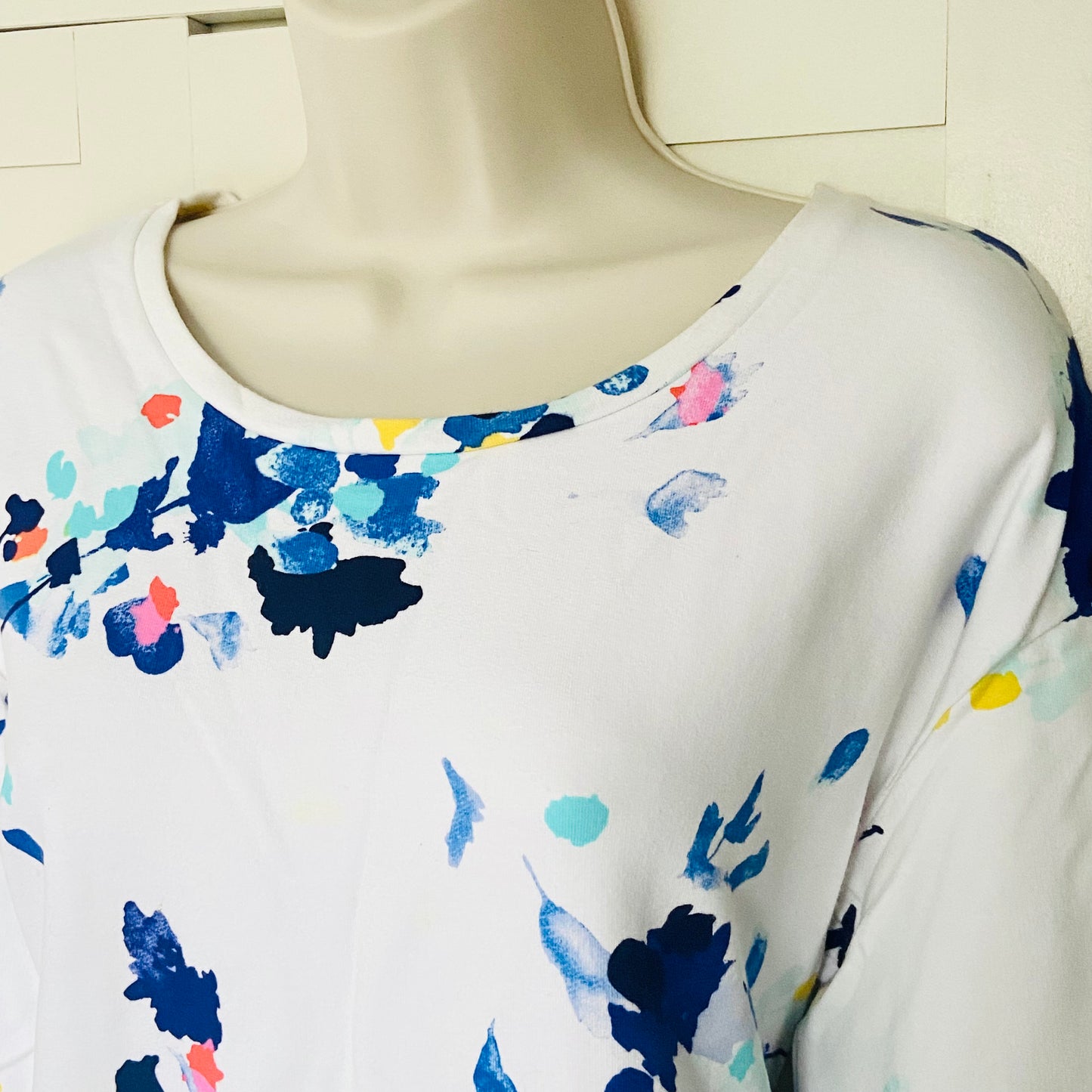 Joules Clemence Cotton White Casual Sweatshirt With Blue Floral Bloom Size 14