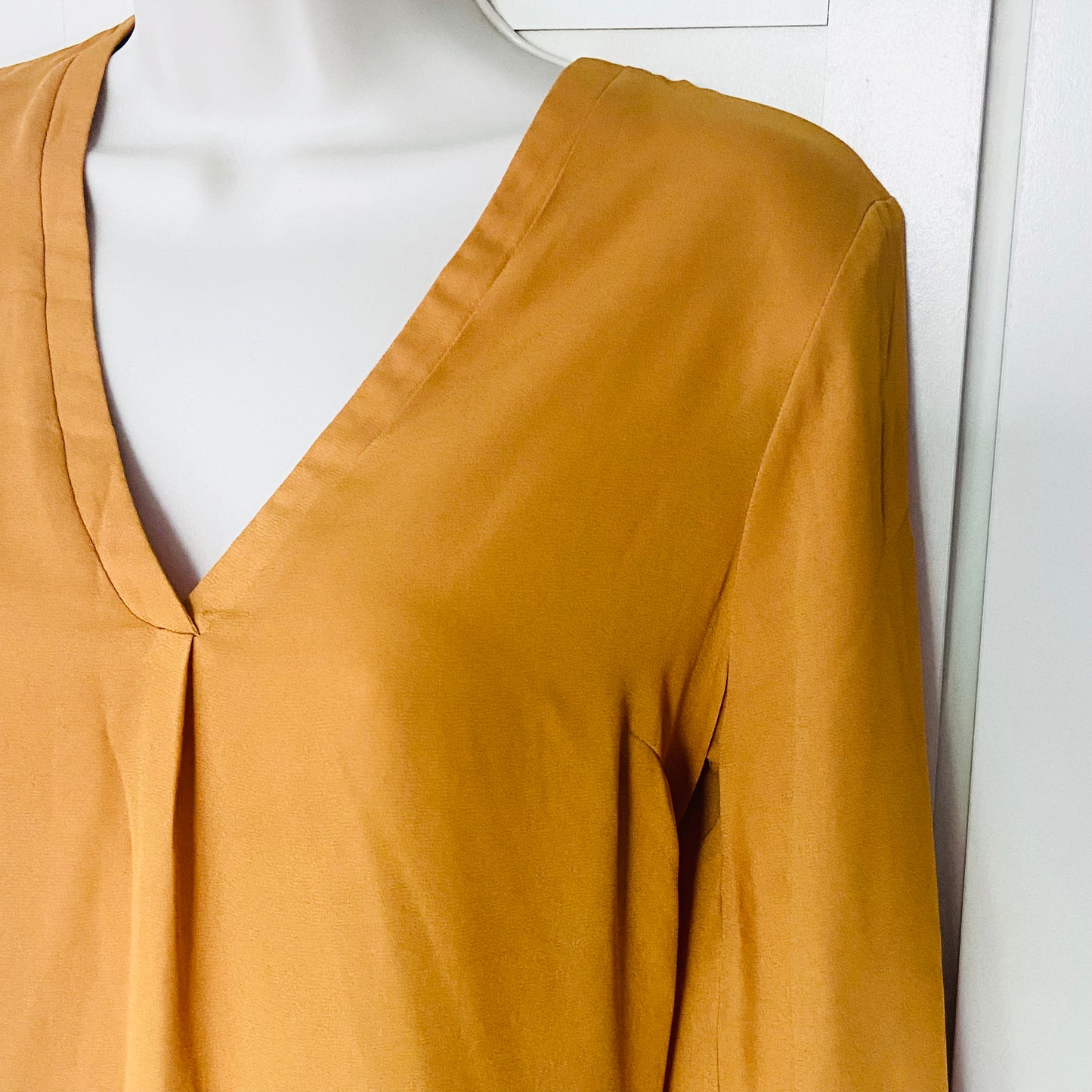 Paraphrase Mustard Yellow Loose Fit 3/4 Tie Sleeve V-Neck Blouse Top Size 10