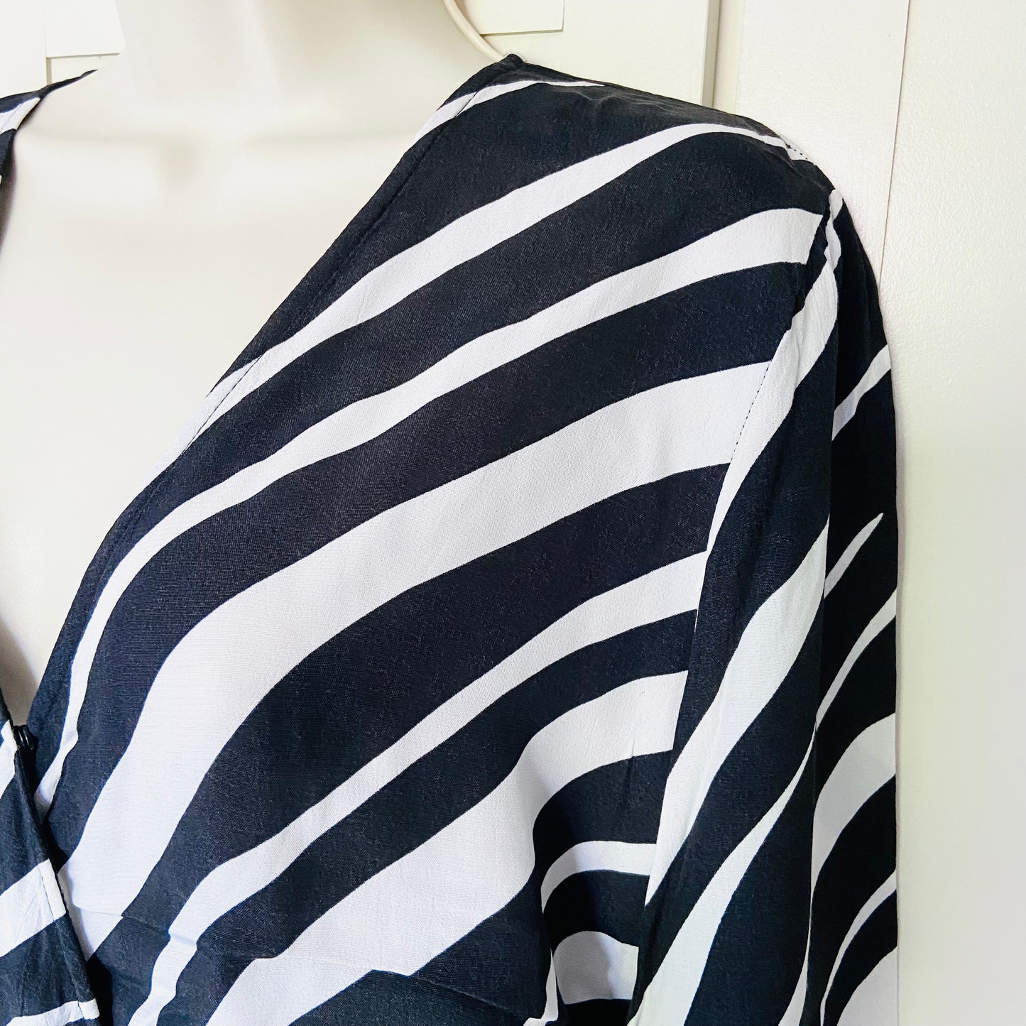 Sosander | White & Black | Abstract Zebra Print | Wrap Front Blouse | Size 14