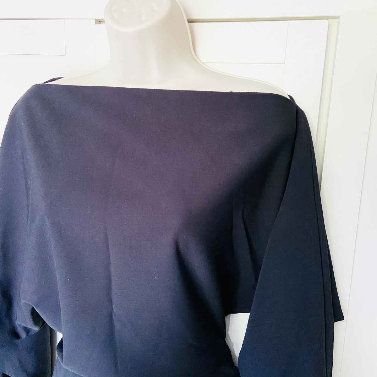 H&M | Black | Boat Neck / Off One Shoulder Asymmetric | Batwing Long Sleeve | Ruched Side | Midi Dress | Size M
