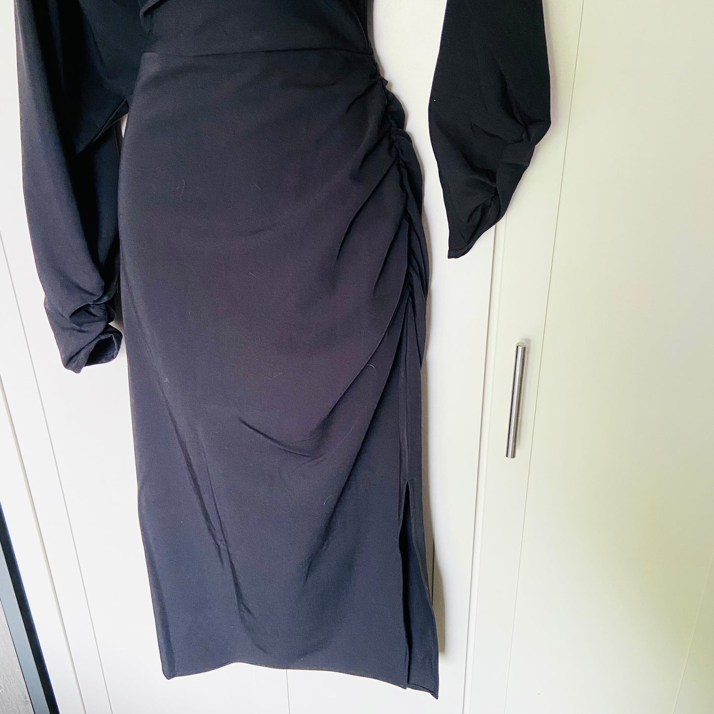 H&M | Black | Boat Neck / Off One Shoulder Asymmetric | Batwing Long Sleeve | Ruched Side | Midi Dress | Size M