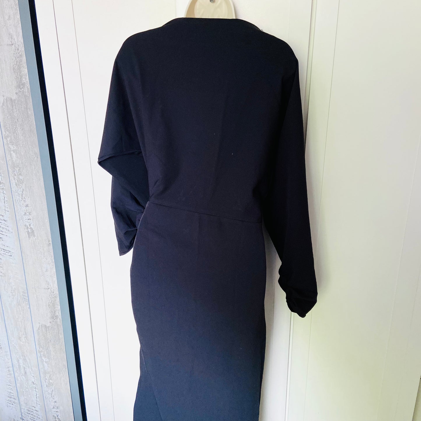 H&M | Black | Boat Neck / Off One Shoulder Asymmetric | Batwing Long Sleeve | Ruched Side | Midi Dress | Size M