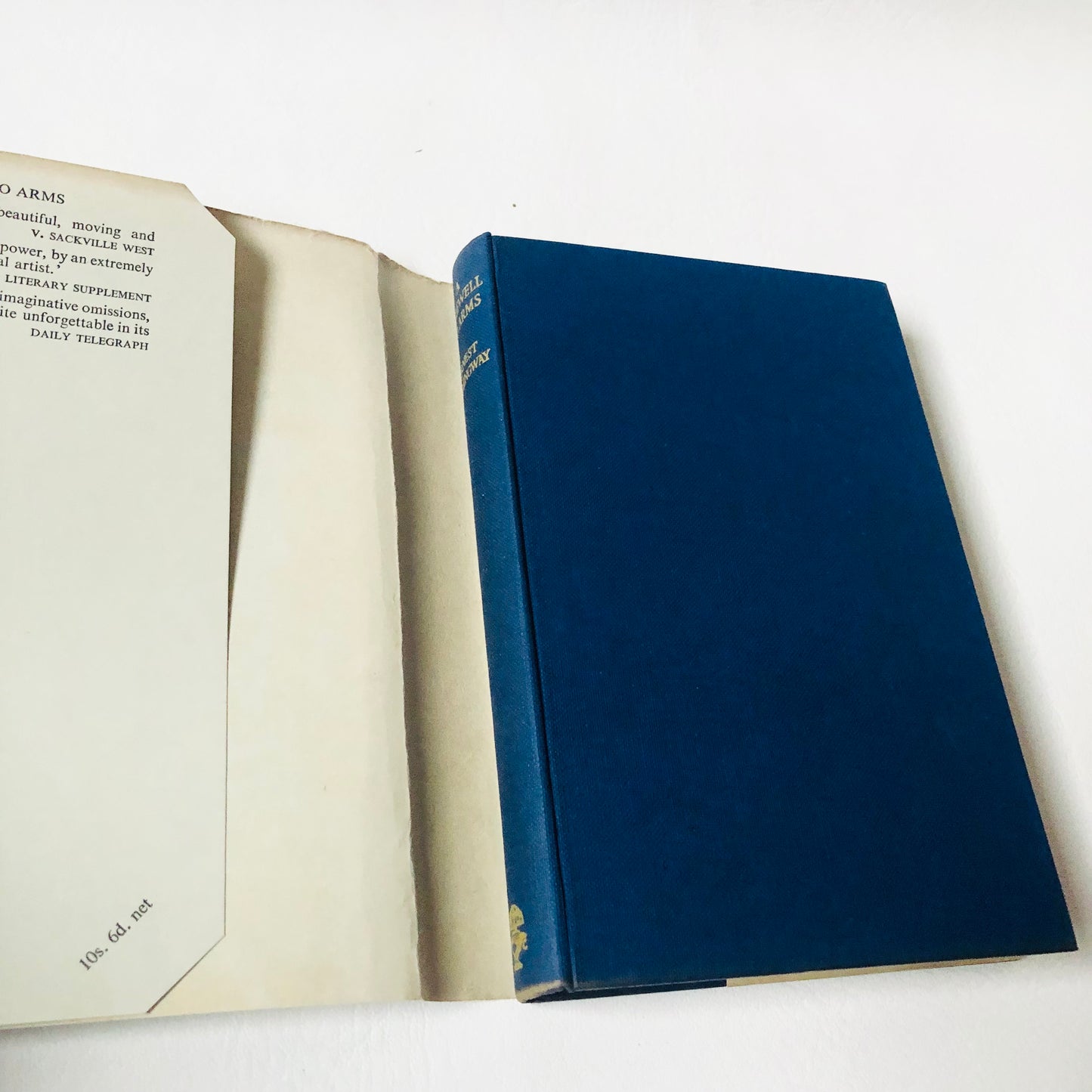 A Farewell to Arms by Ernest Hemingway 1953 Jonathan Cape Vintage Hardback