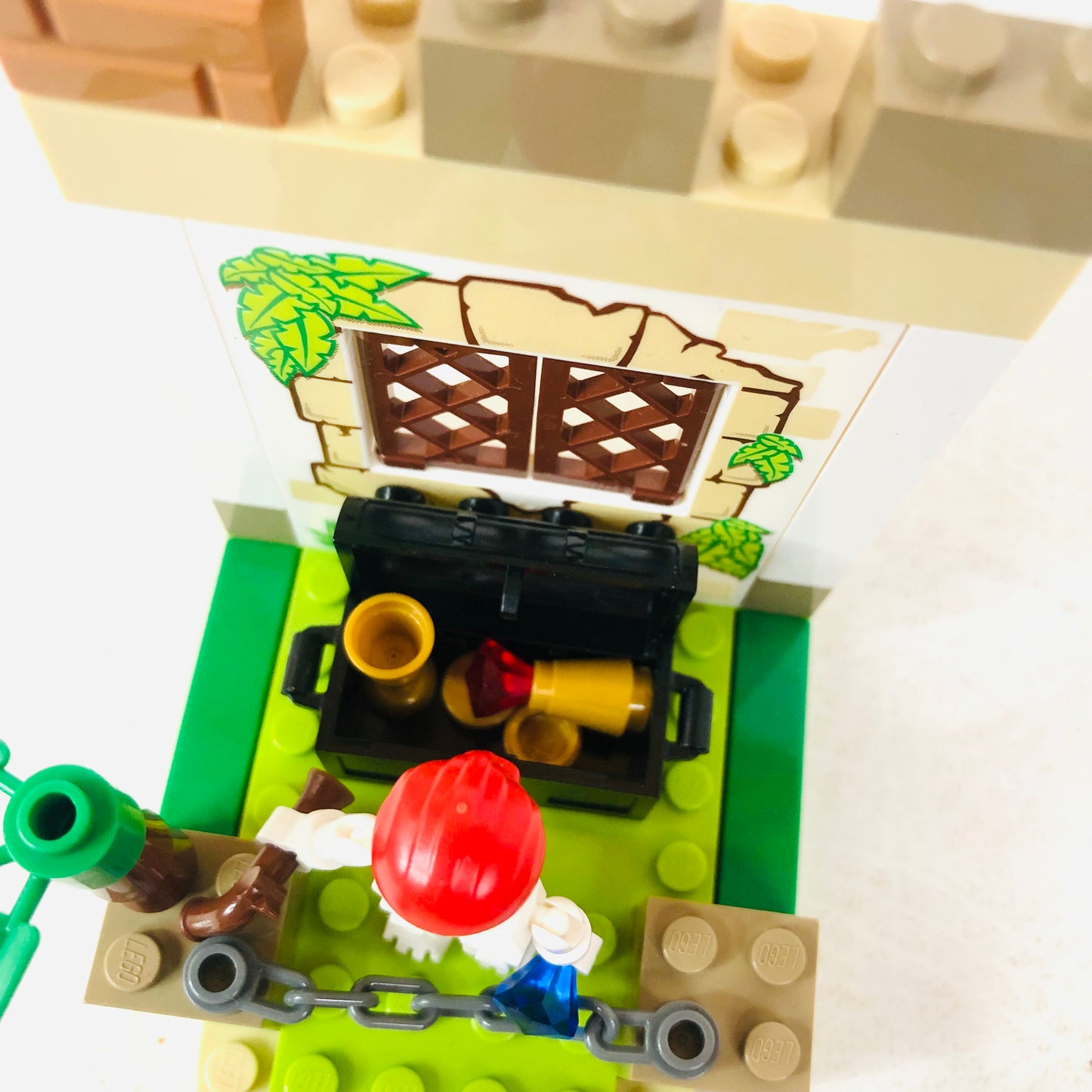 Lego Juniors: Pirate Treasure Hunt Set (10679) Easy Build 100% Complete With Instructions and Minifigures
