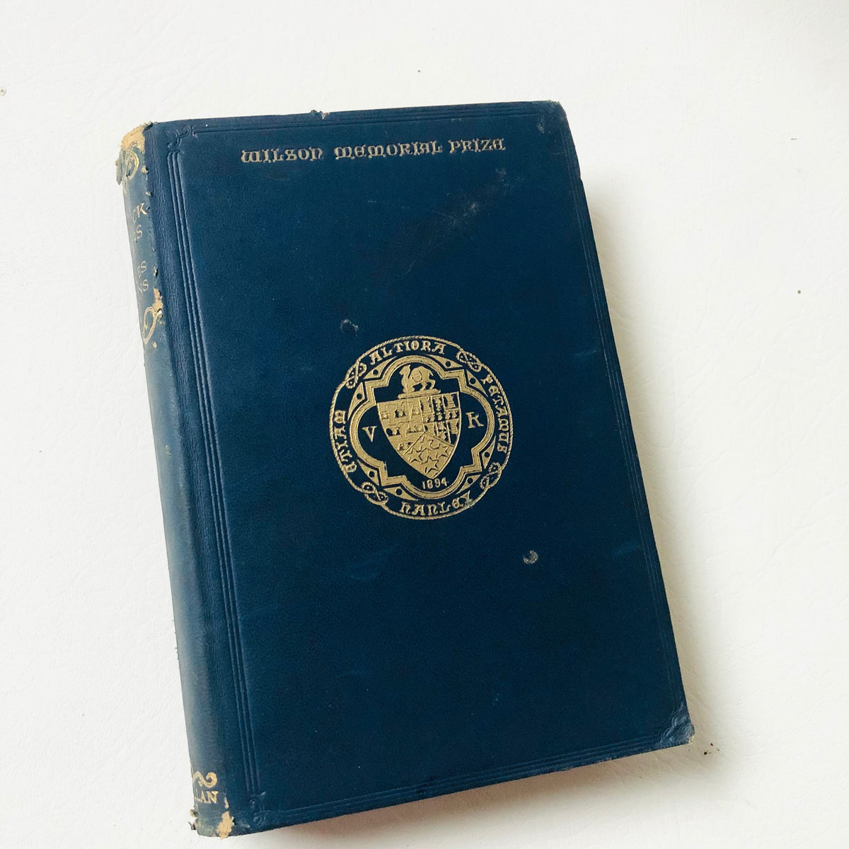 Charles Dickens: The Pickwick Papers, 1937 Macmillan Wilson Memorial Prize Book