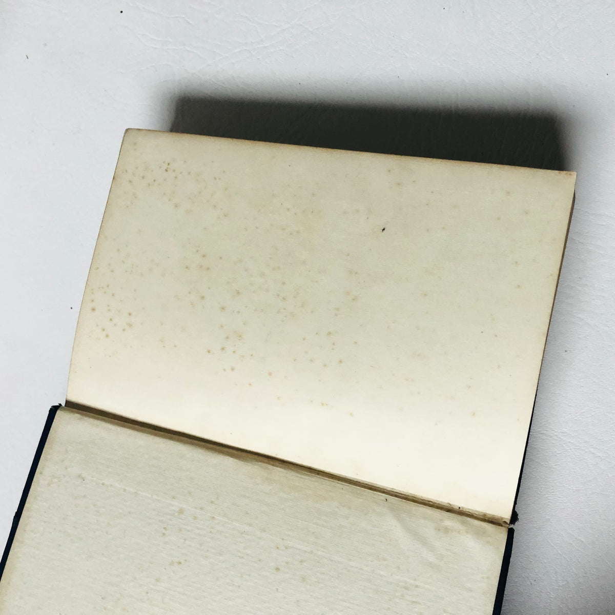 Charles Dickens: The Pickwick Papers, 1937 Macmillan Wilson Memorial Prize Book
