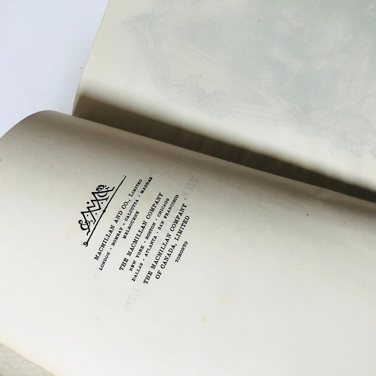 Charles Dickens: The Pickwick Papers, 1937 Macmillan Wilson Memorial Prize Book