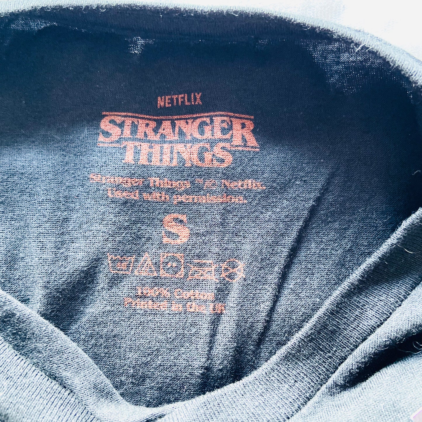 Stranger Things Netflix | Pyamid | Black T-Shirt | Vitruvian Man Demogorgon | Unisex Size Small | NEW