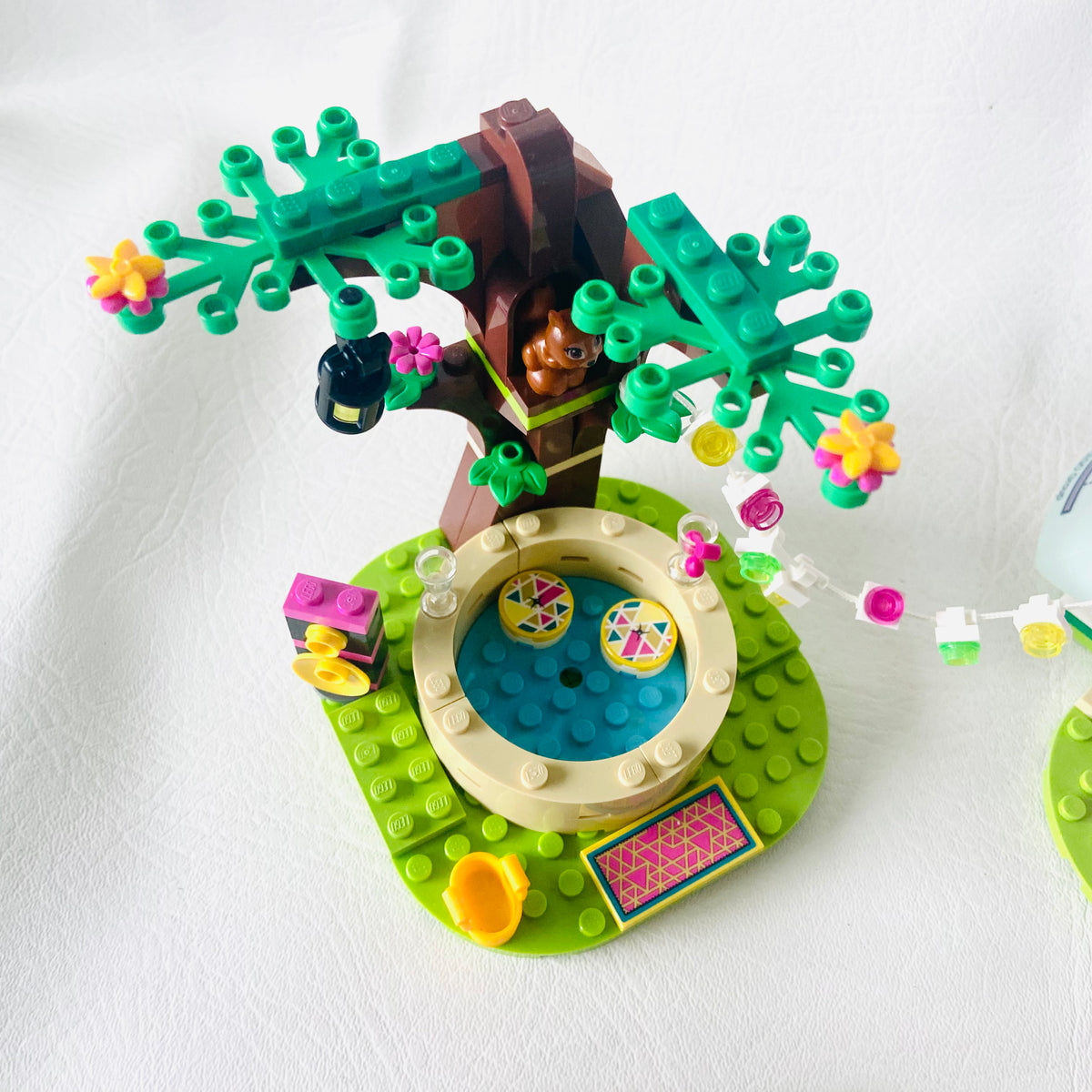 LEGO Friends: Nature Glamping (41392) 100% Complete with Instructions & Minifigures & Box