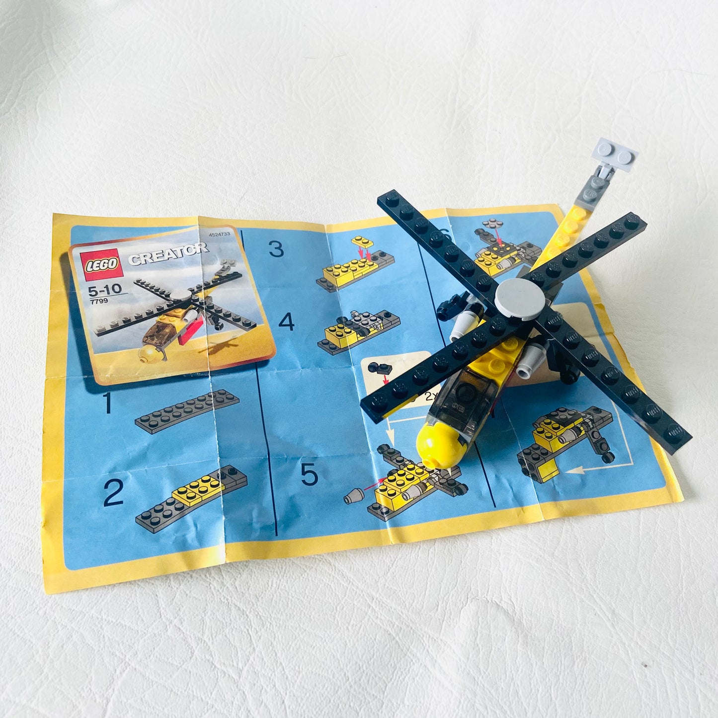 Lego Creator : Cargo Copter (7799) 100% Complete with Instructions
