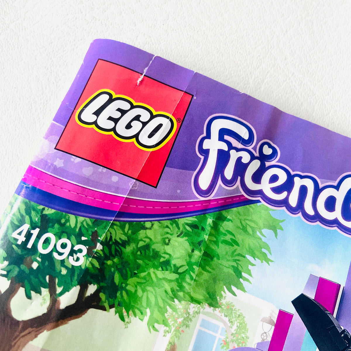 LEGO Friends: Heartlake City Hair Salon ( 41093) 100% Complete with Instructions, Box & Minifigures