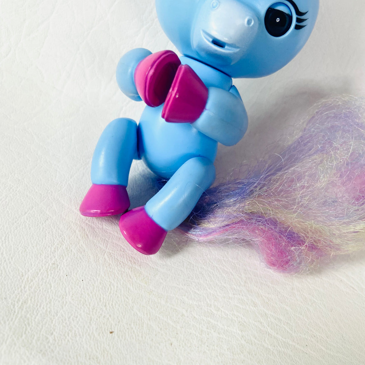 Fingerlings | Stella Interactive Baby Unicorn | Blue With Rainbow Mane | Tested Working