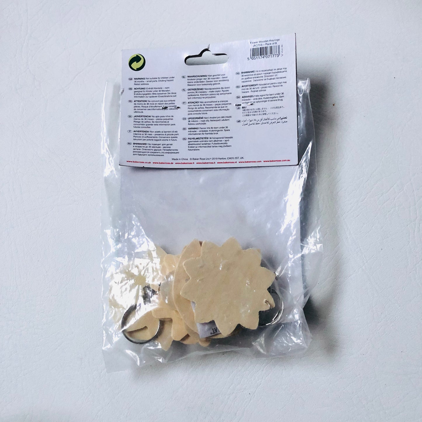 Baker Ross Craft-It! Flower Wooden Keyring 8 Piece DIY Kit NEW