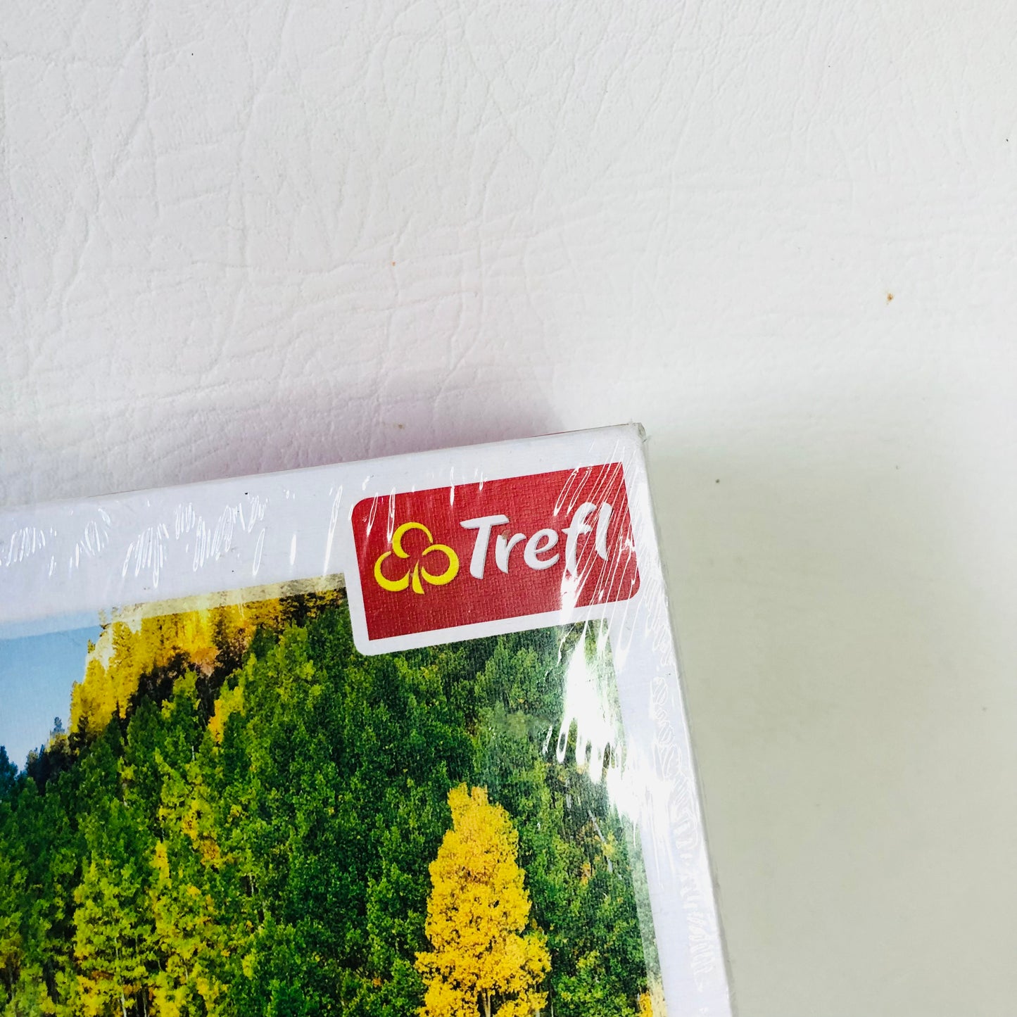 Trefl 1000 Piece Jigsaw Puzzle Featuring "Maroon Lake Aspen" Colorado NEW Sealed