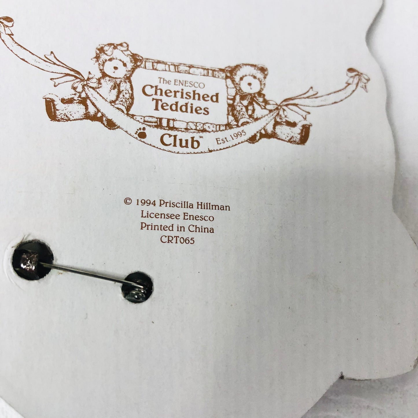Vintage 1994 Cherished Teddies Club Charter Member Key Pin / Brooch CRT065