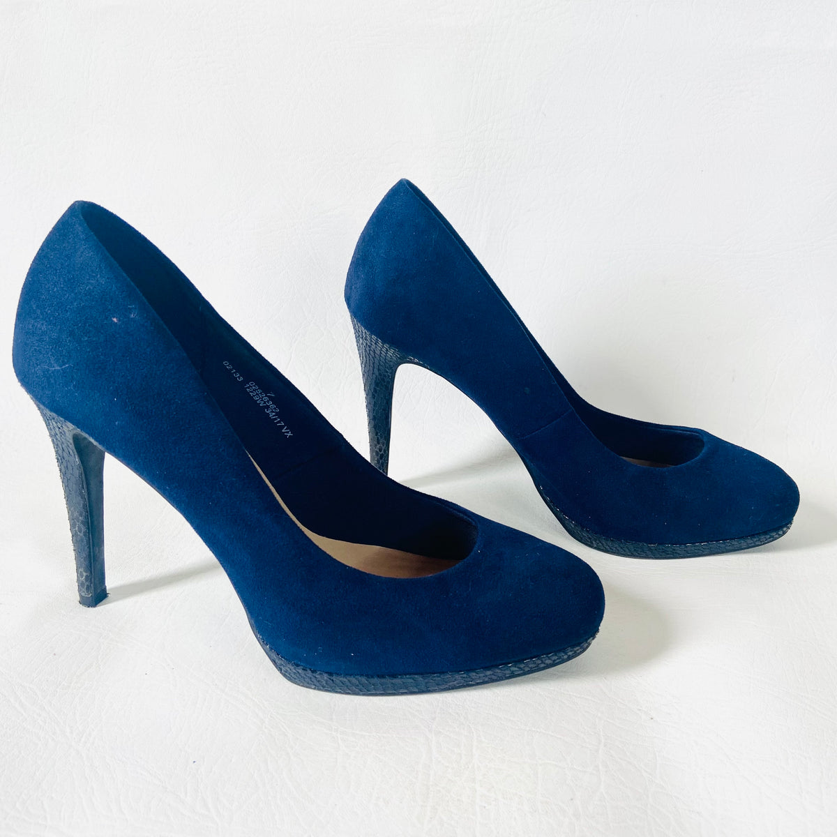 M&S (Marks And Spencer) | Navy Blue | Smart Court Shoes Heels Pumps | Faux Suede & Snakeskin | Size UK 7 (40)