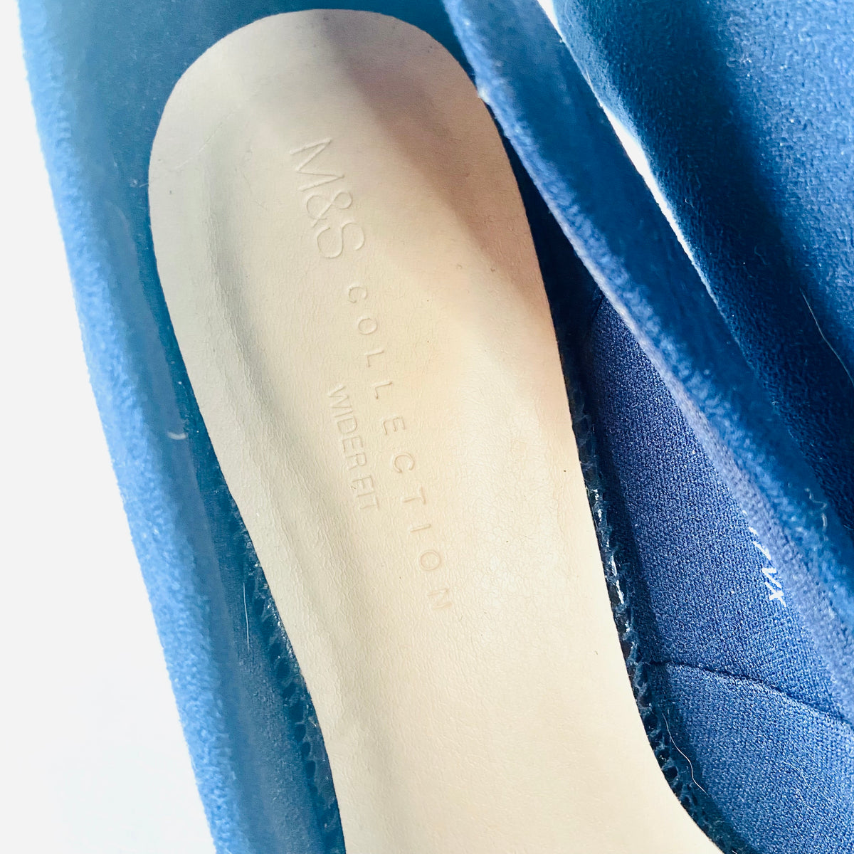 M&S (Marks And Spencer) | Navy Blue | Smart Court Shoes Heels Pumps | Faux Suede & Snakeskin | Size UK 7 (40)