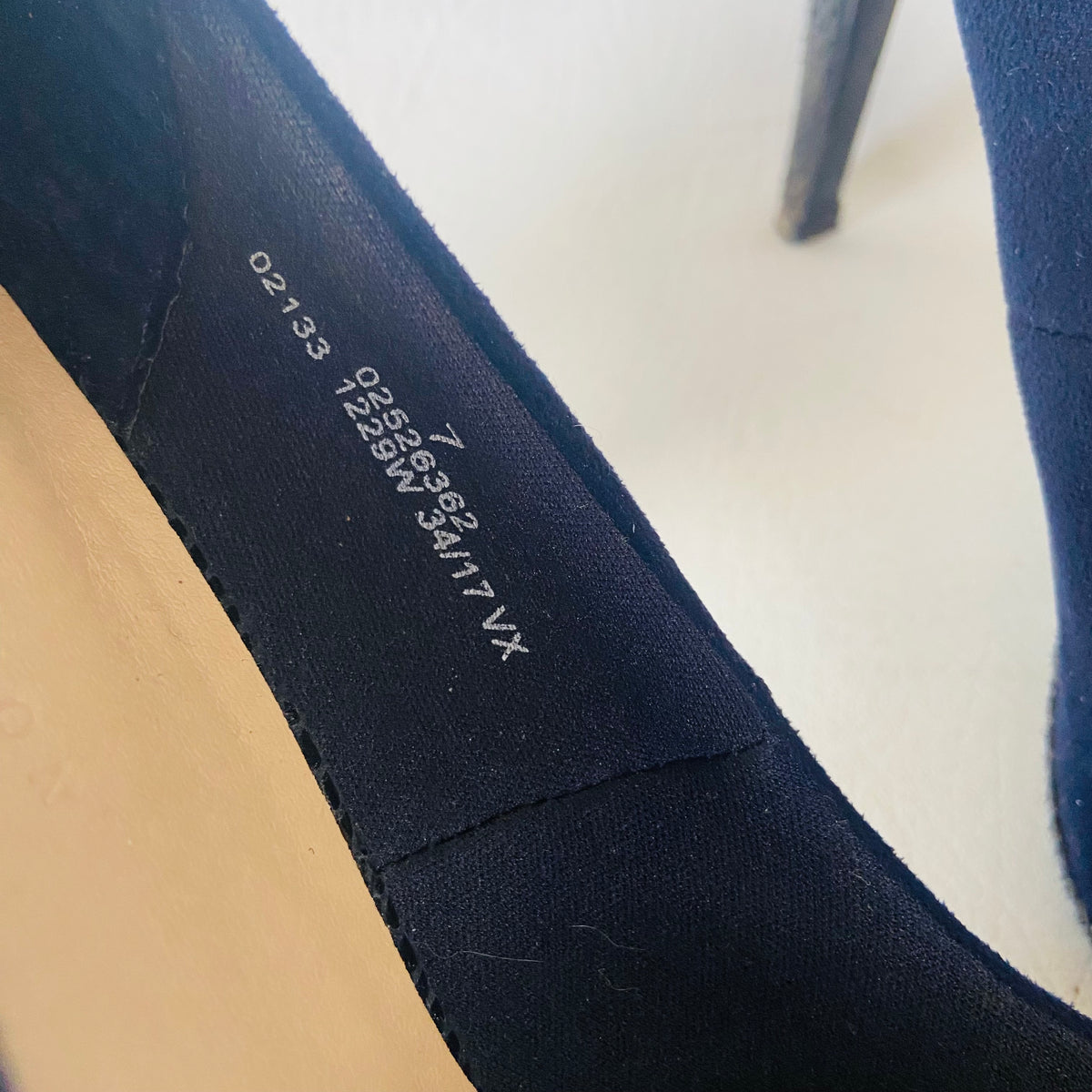 M&S (Marks And Spencer) | Navy Blue | Smart Court Shoes Heels Pumps | Faux Suede & Snakeskin | Size UK 7 (40)