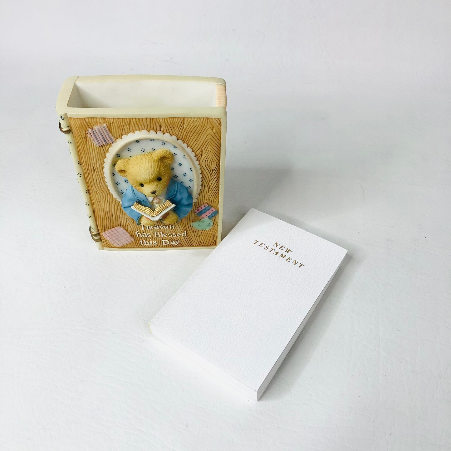 Cherished Teddies New Testament Holder & Mini Bible 1997 P.Hillman 345105C - Christening Gift
