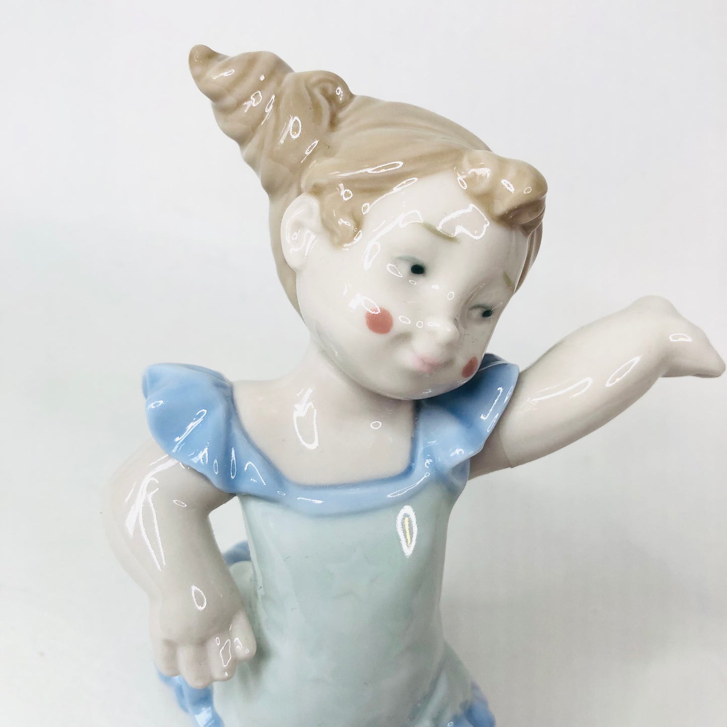 Nao By Lladro Girl With Dog Figurine Grand Finale (2004) Damaged