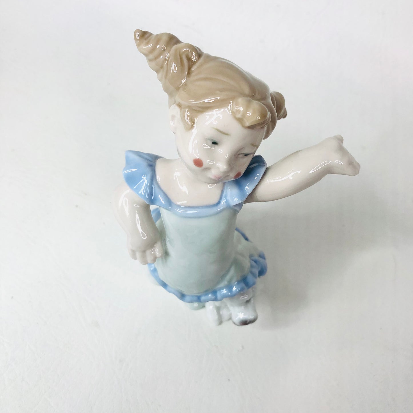 Nao By Lladro Girl With Dog Figurine Grand Finale (2004) Damaged