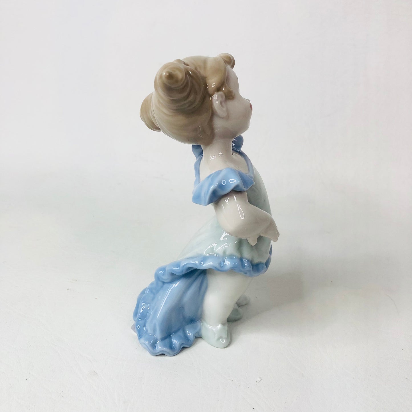Nao By Lladro Girl With Dog Figurine Grand Finale (2004) Damaged
