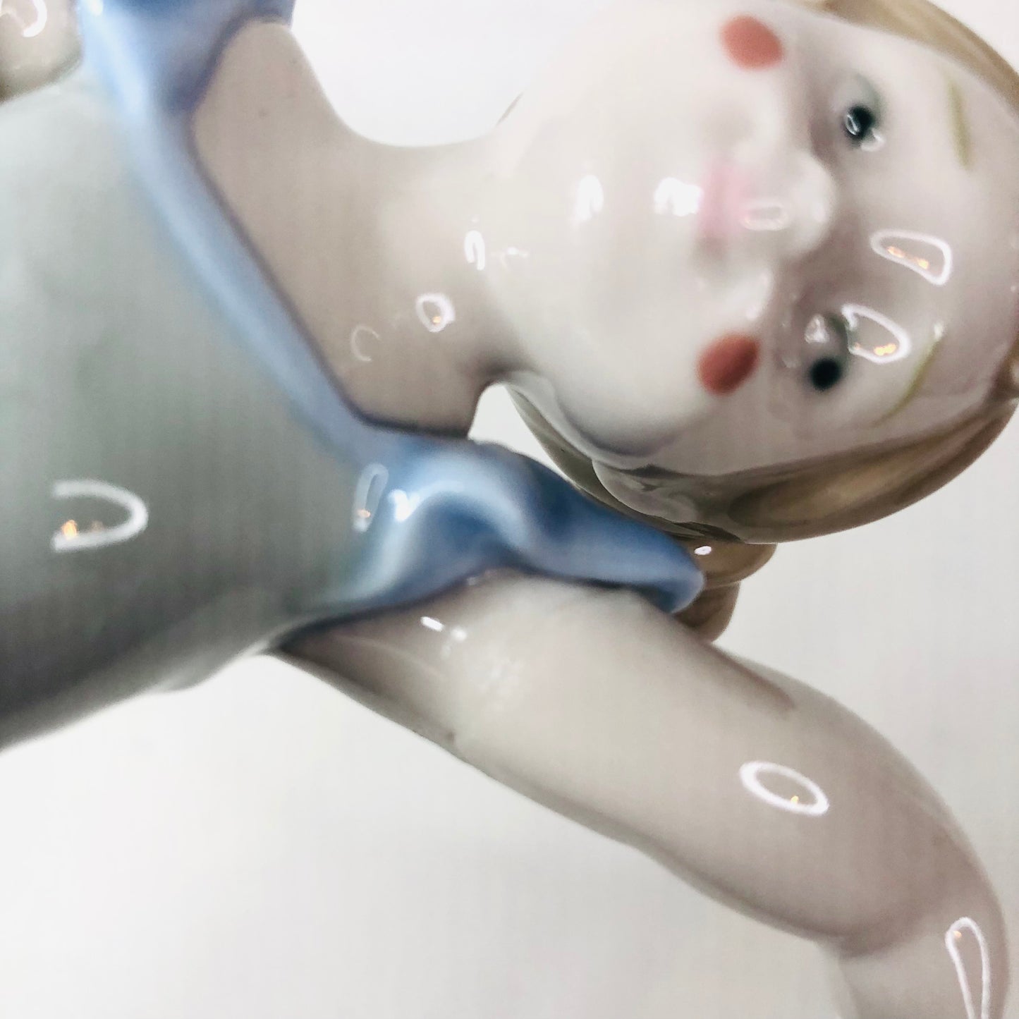 Nao By Lladro Girl With Dog Figurine Grand Finale (2004) Damaged