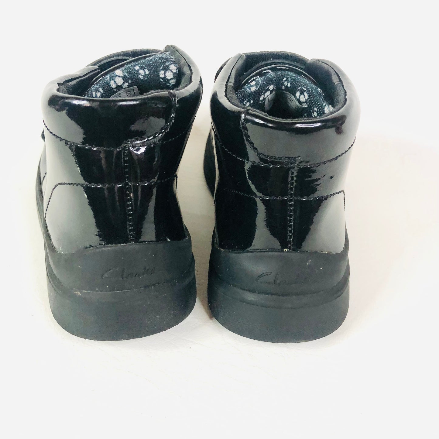 Clarks Raheem Stirling Black Patent Ankle School Boot Shoes Size 11.5 F (29.5)