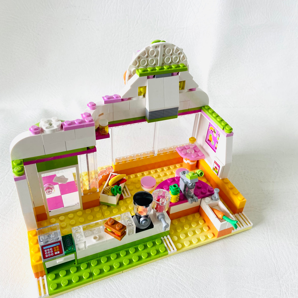 Lego Friends: Heartlake Juice Bar (41035) 100% Complete With Instructions & Minifigures & Box