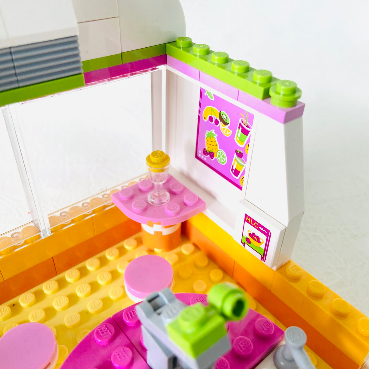 Lego Friends: Heartlake Juice Bar (41035) 100% Complete With Instructions & Minifigures & Box